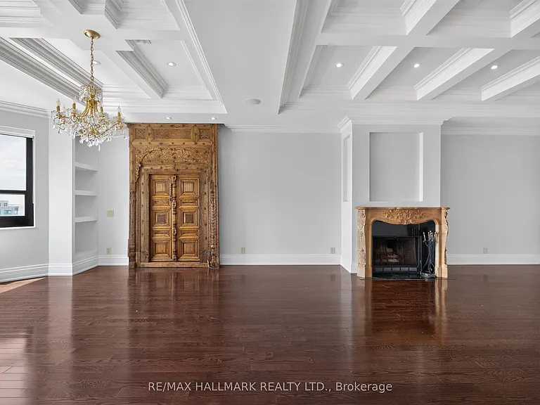 1166 Bay St #Penthouse 1 — Photo 14