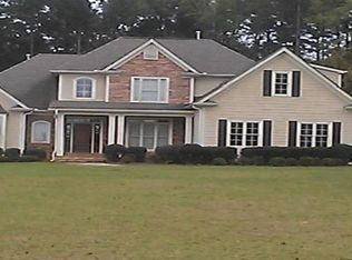 75 Lake Park Ct, Sharpsburg, GA 30277