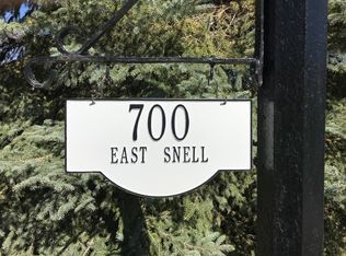 700 E Snell Rd, Rochester, MI 48306