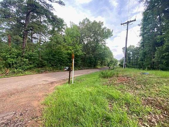 Exterior Neighborhood (street photo)