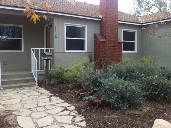 15500 Sylvan St, Van Nuys, CA 91411