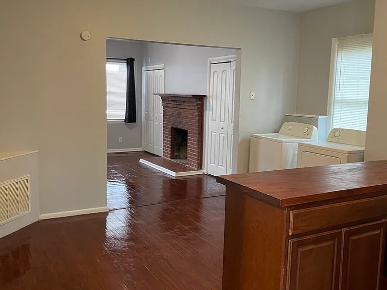 713 Dinwiddie St #A — Photo 17