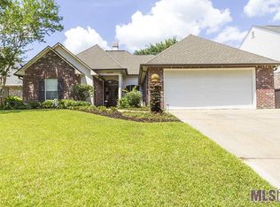 12126 River Highlands Dr, Saint Amant, LA 70774
