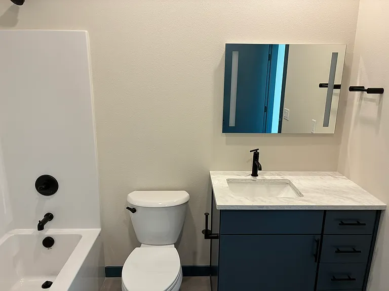 910 NE Norton Ave #1 — Photo 12