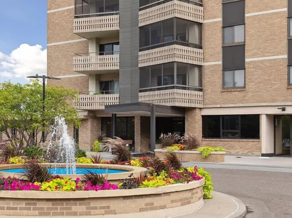 400 Groveland Ave APT 813, Minneapolis, MN 55403