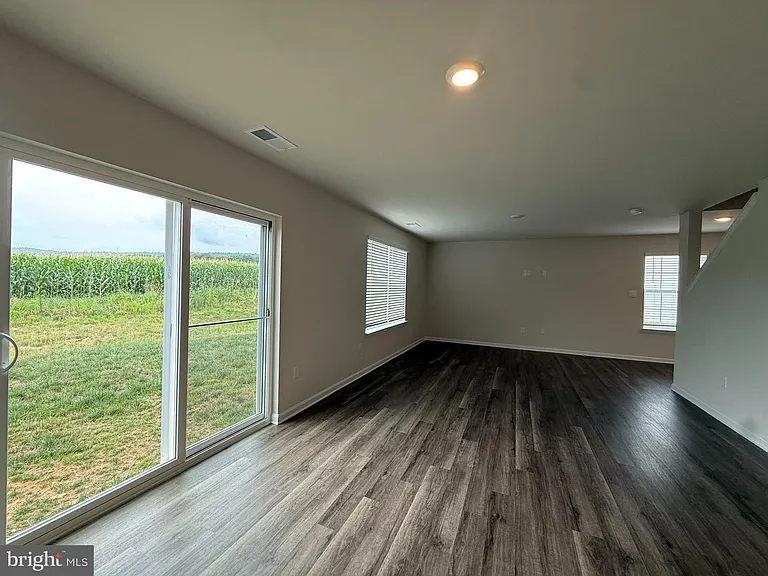 223 Orpington Dr — Photo 3
