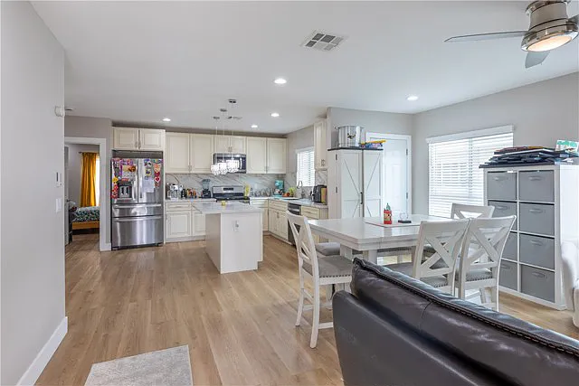 1344 Ximeno Ave — Photo 2