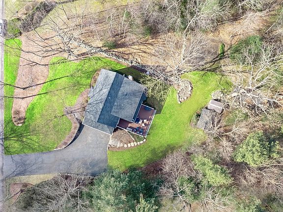 2nd image of 18 Greystone Way