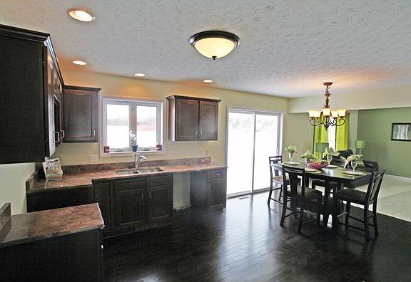 4th image of 38 James Moore Cir