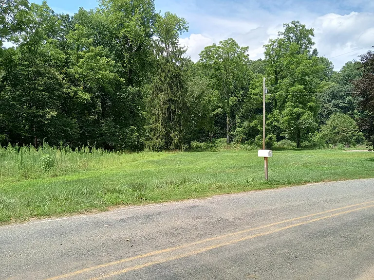 987 Max Thompson Rd — Photo 11