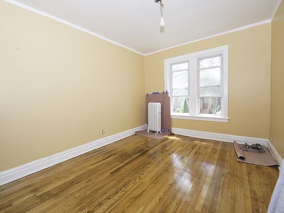 2nd image of 1544 W Highland Ave