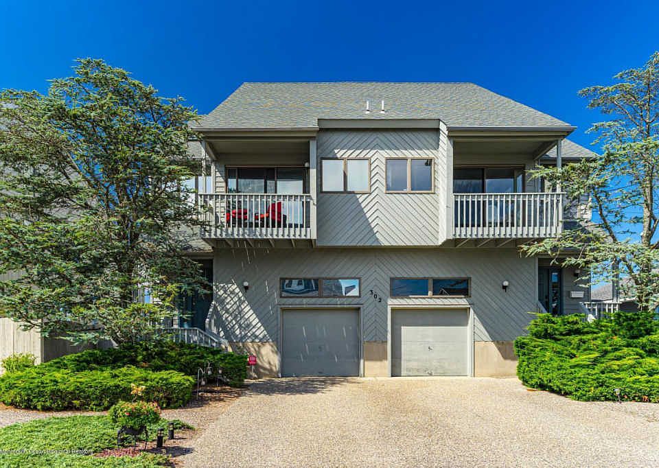 1st image of 302 Sunset Dr N #A
