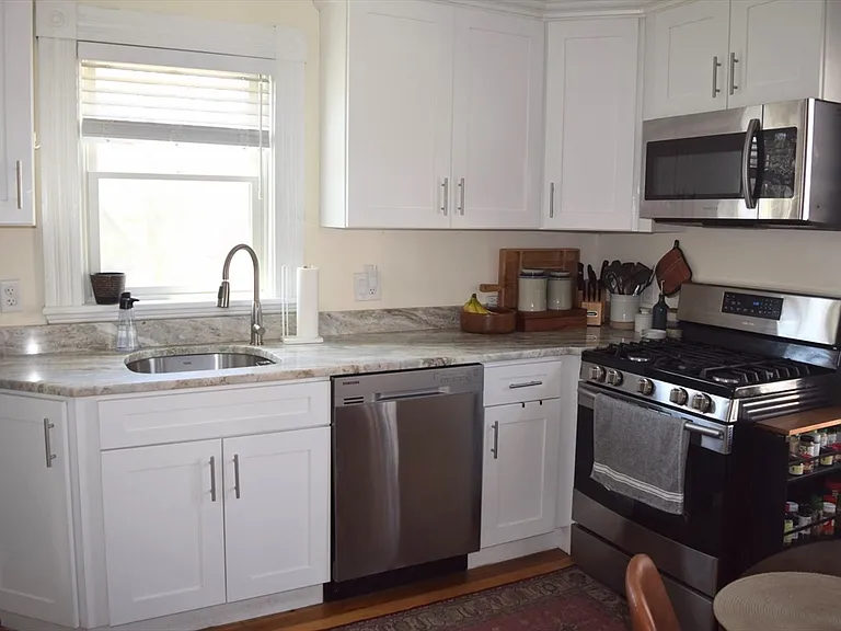2 Griffin Pl #3 — Photo 4