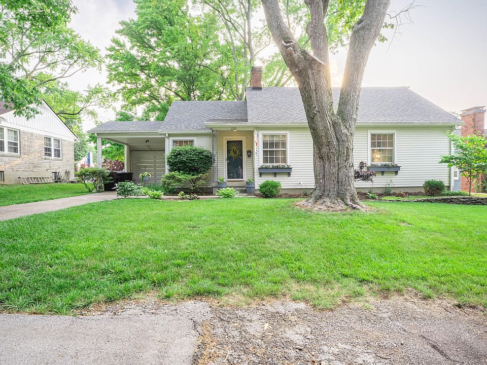 1st image of 220 Crestwood Dr