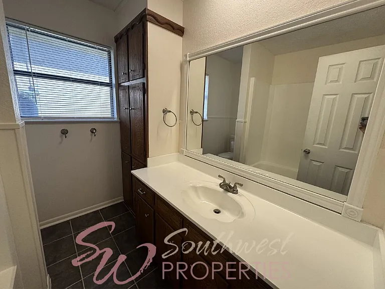 208 Prairie Wind Blvd — Photo 10