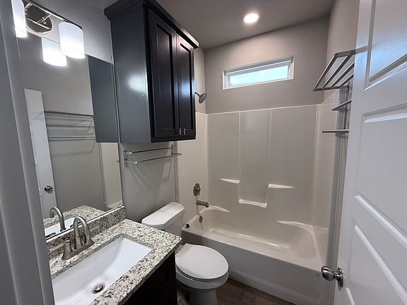 3rd image of 110 Crimson Ave #B
