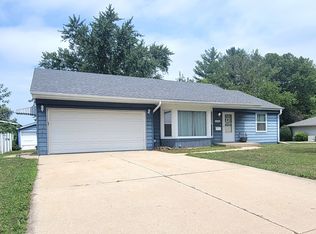 520 Grover Ave, Ottawa, IL 61350