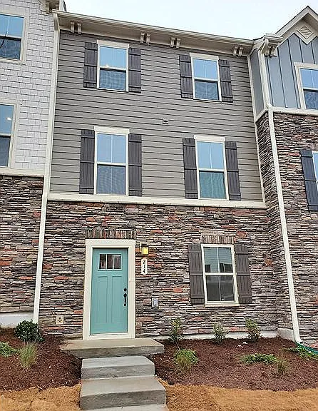 214 Timber Forest Ln — Photo 1