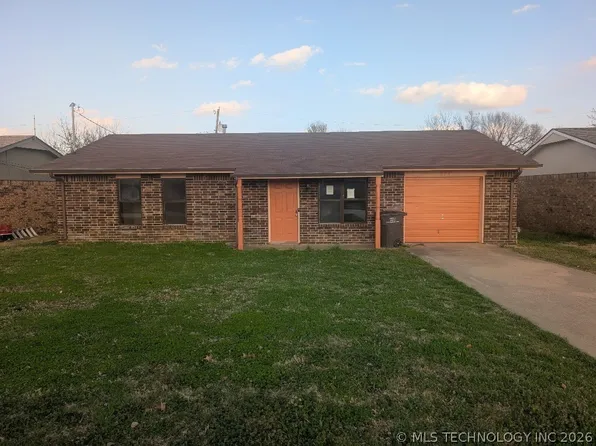 522 Highland Dr, Bartlesville, OK 74003