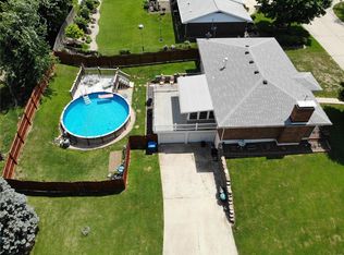 308 Lotus Dr, Swansea, IL