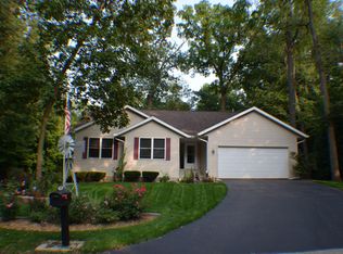 108 Prince Ct SE, Poplar Grove, IL 61065