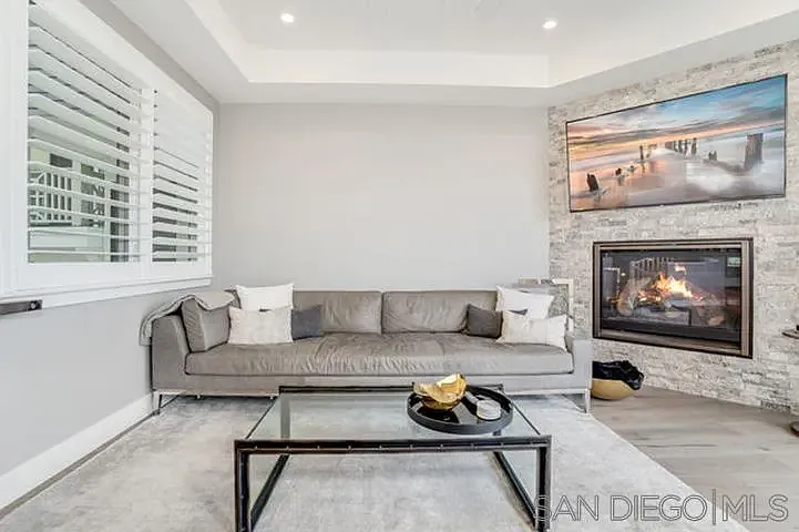 710 E Ave — Photo 21