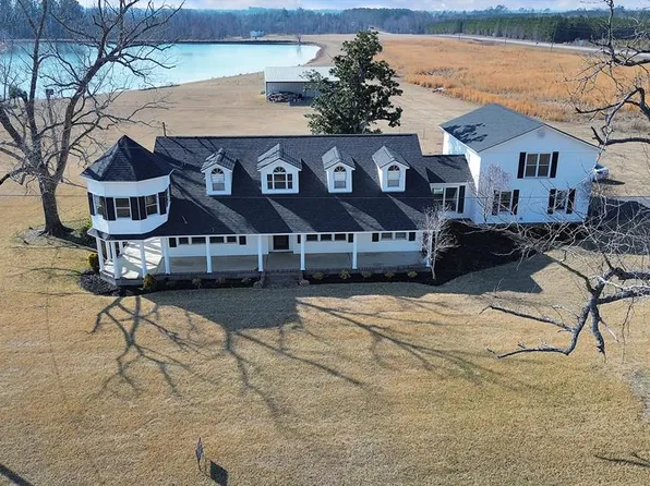 1832 Douglas Hwy, Hazlehurst, GA 31539