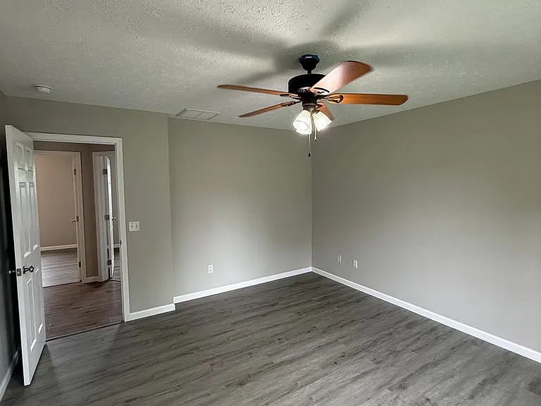 414 W Black Oak Rd — Photo 11