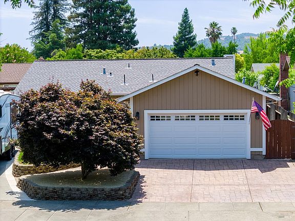 2nd image of 4463 Meadowlark Drive
