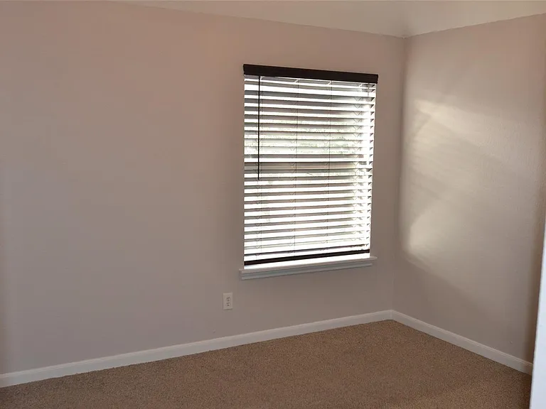 22755 Cascade Springs Dr — Photo 25