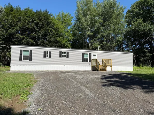64 N 2nd Rangeway, Oakland, ME 04963