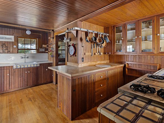 24th image of this home