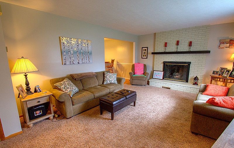 1st image of 318 Parkway Dr