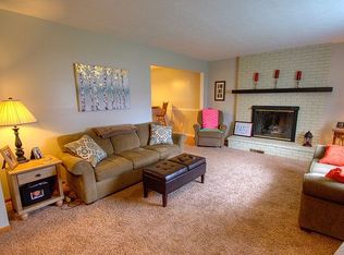 318 Parkway Dr, Eastlake, OH 44095
