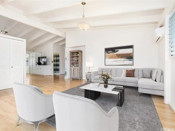 1698 Hoohulu St, Pearl City, HI 96782