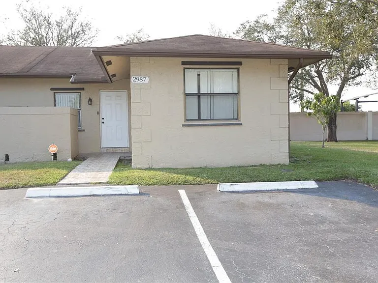 2987 NW 110th Ave — Photo 15