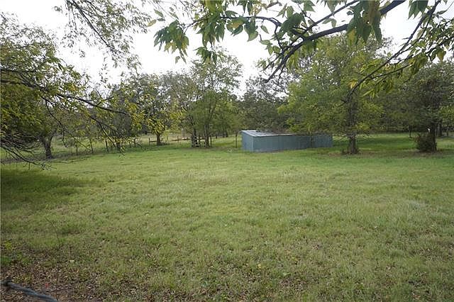 2nd image of 114 Valley Vista Dr