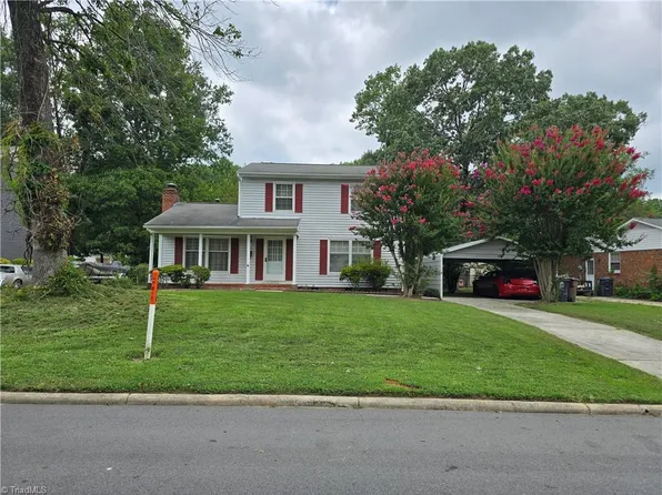 316 W Montcastle Dr, Greensboro, NC 27406