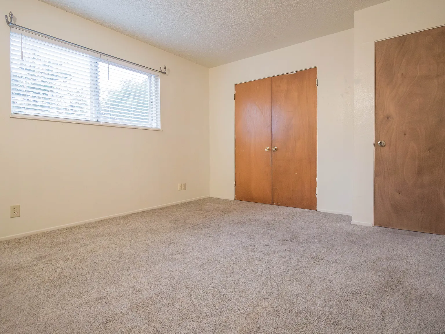 2 bed, $1,200 — Photo 2