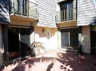 125 Woodland Rd, Palm Springs, FL 33461