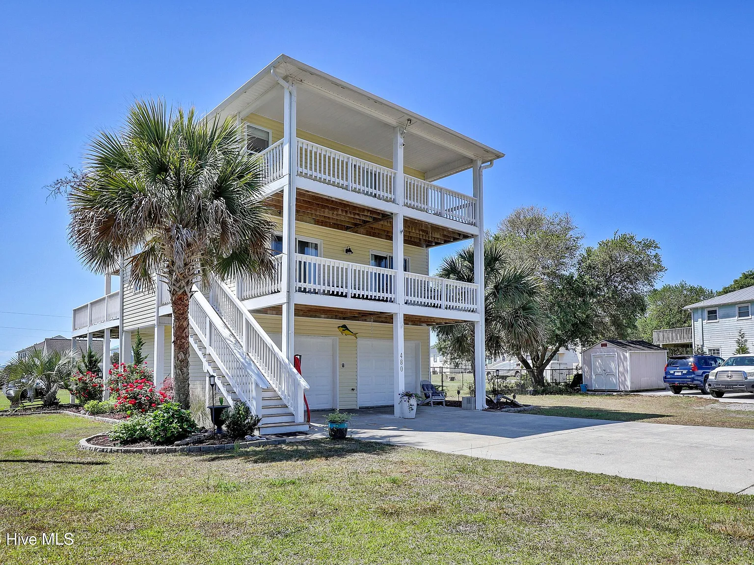 3 bed, 3.0 bath, 1617 sqft, $2,500 — Photo 1