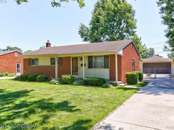 2054 Camel Dr, Sterling Heights, MI 48310