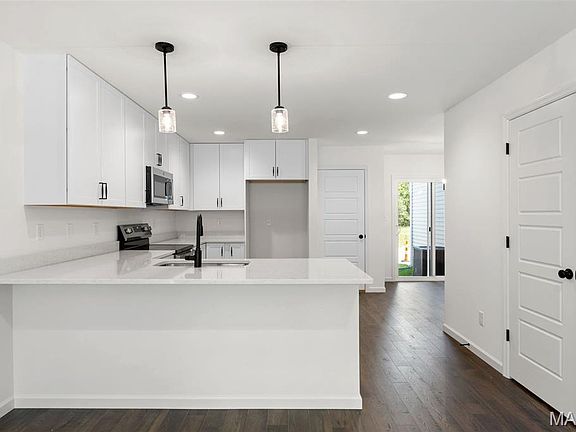 7th image of this home