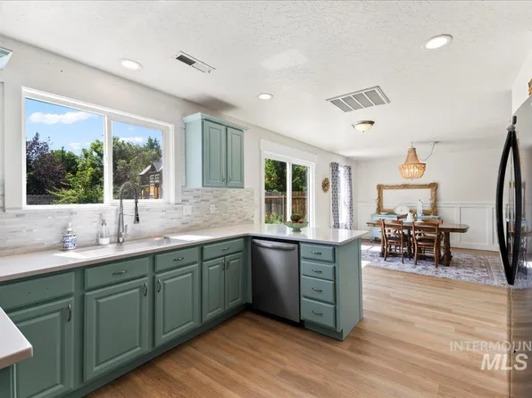 335 E Willowcreek Dr, Middleton, ID 83644