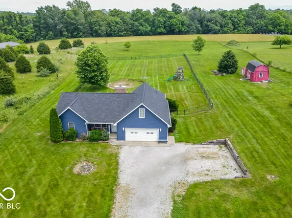 911 Centennial Rd, Martinsville, IN 46151