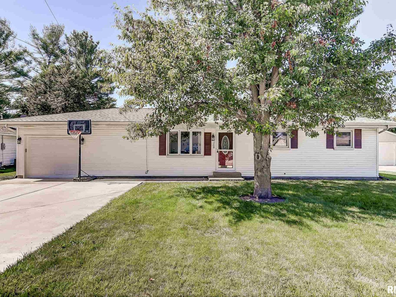 1008 Monroe St, Pawnee, IL 62558 Zillow