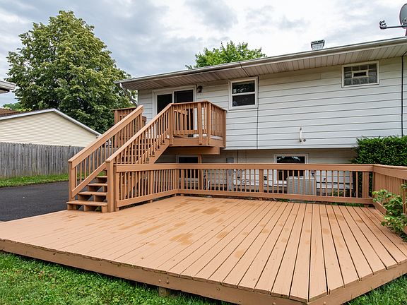 2nd image of 417 Garnett Ave