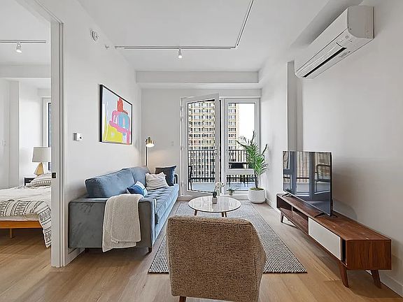 4th image of 931 Carroll St #424