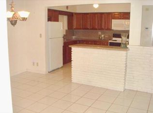 2242 Wiley St, Hollywood, FL 33020