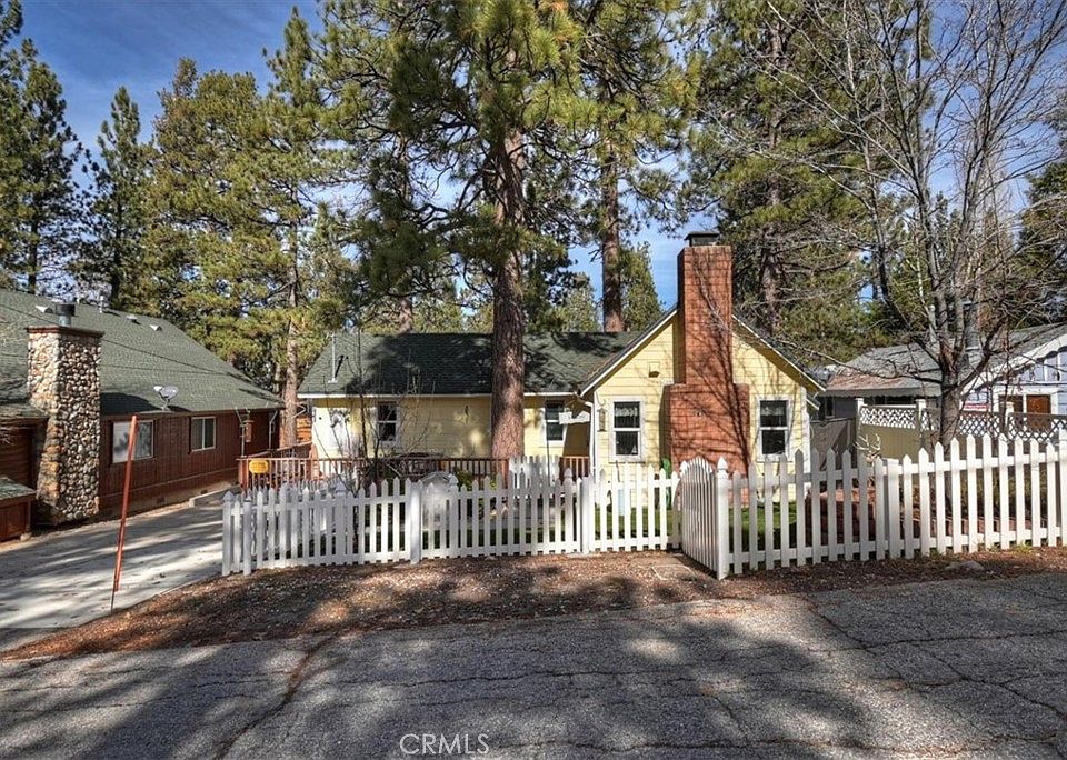 1st image of 40226 Guinan Ln